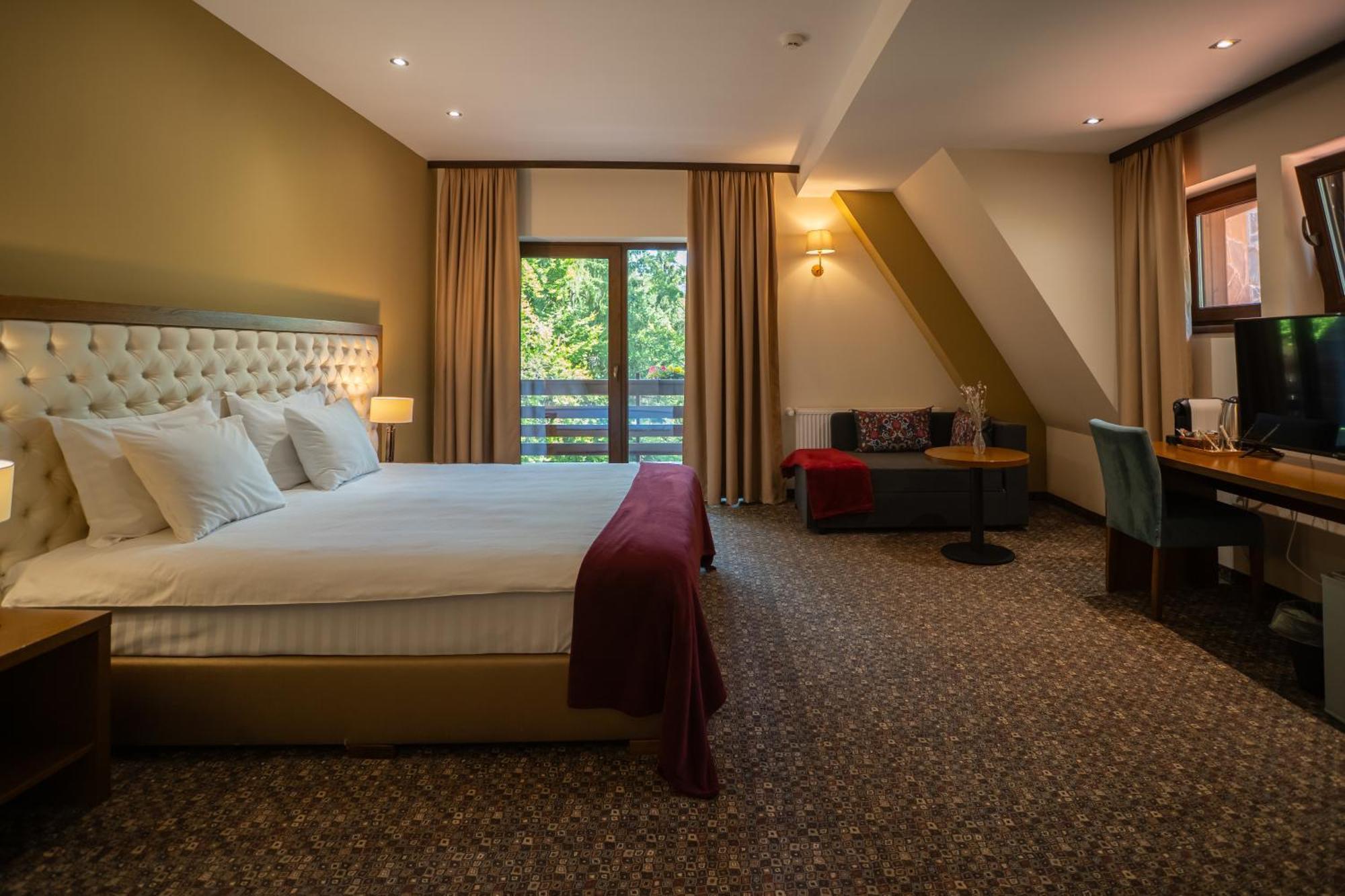 Opus Villa Sinaia Ngoại thất bức ảnh A room at the hotel