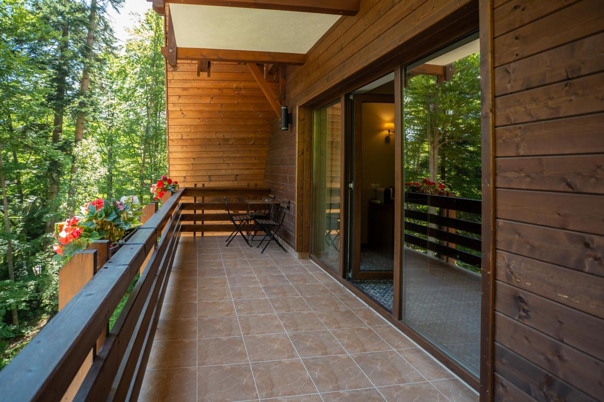 Opus Villa Sinaia Ngoại thất bức ảnh A balcony