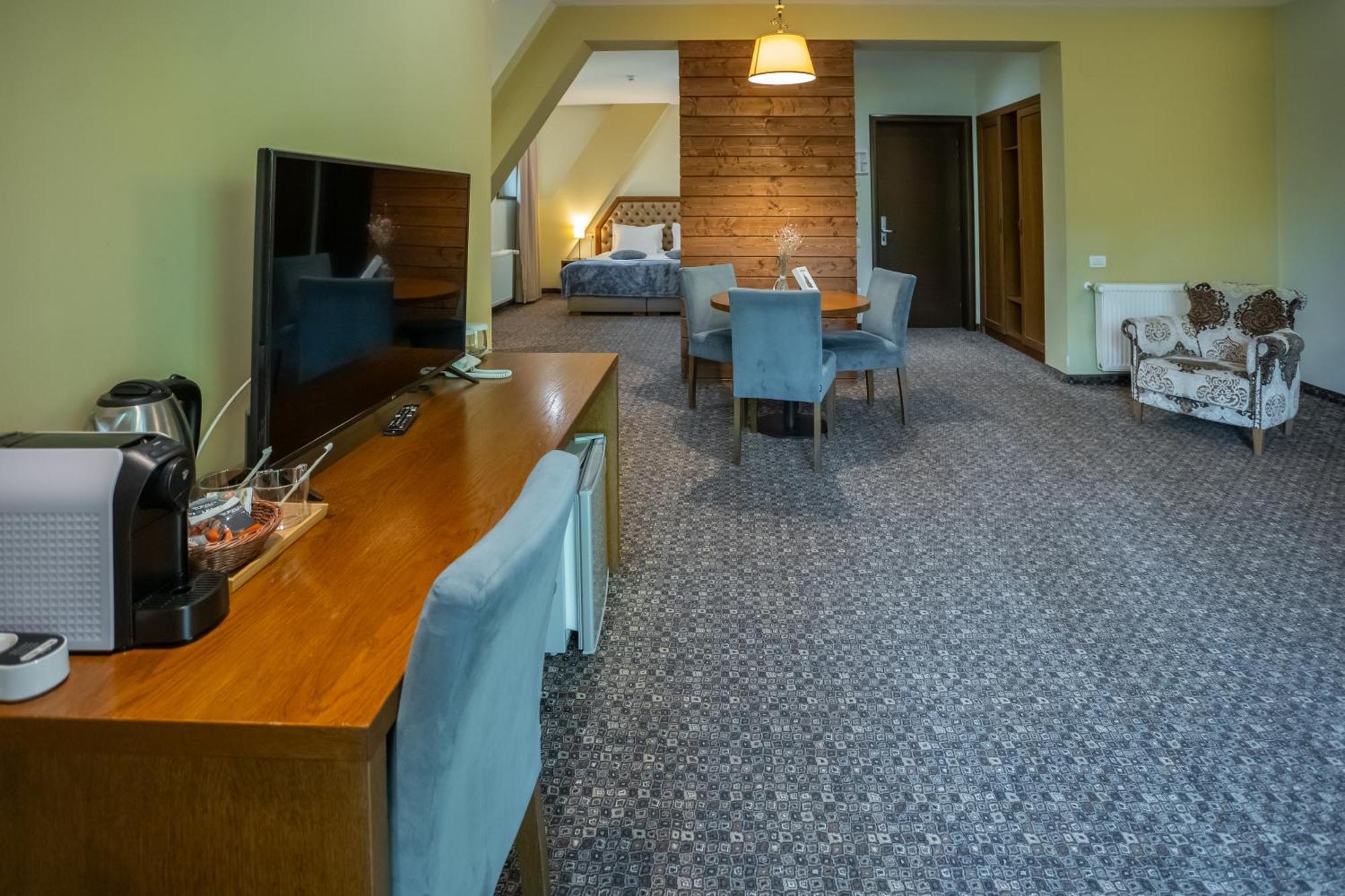 Opus Villa Sinaia Ngoại thất bức ảnh Suite room