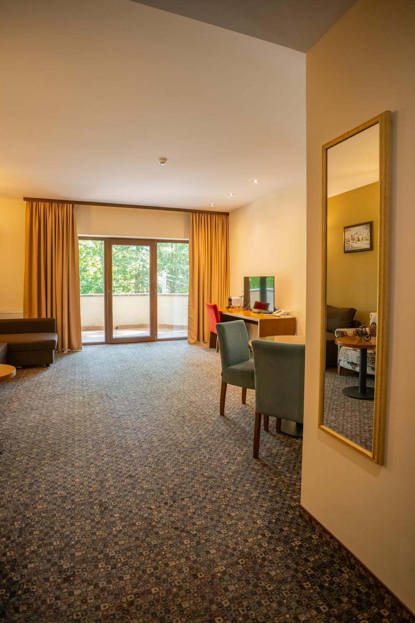 Opus Villa Sinaia Ngoại thất bức ảnh A room at the hotel