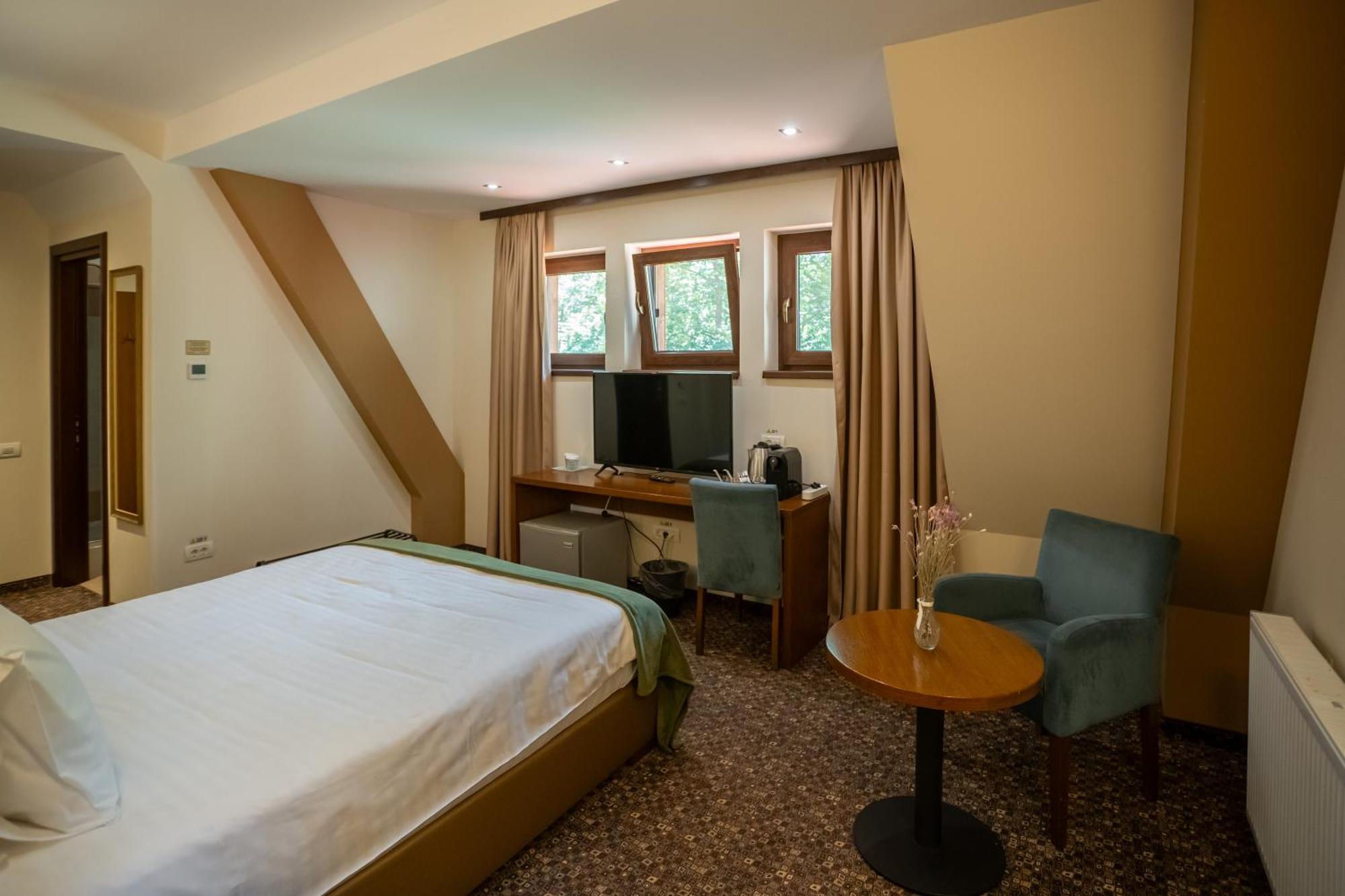 Opus Villa Sinaia Ngoại thất bức ảnh A room at the hotel