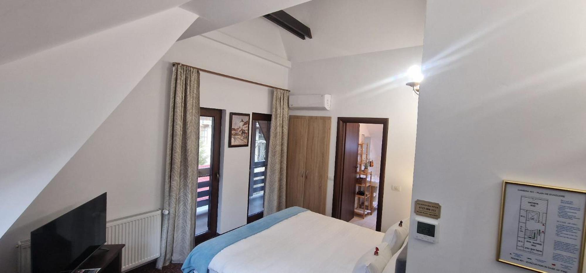 Opus Villa Sinaia Ngoại thất bức ảnh A bedroom at the hotel